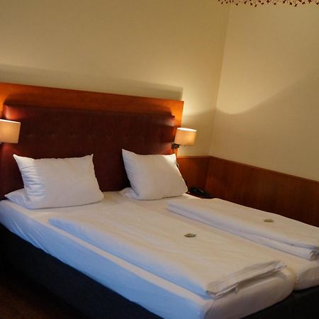 Gasthof - Hotel Zum Loewen Schwabthal エクステリア 写真