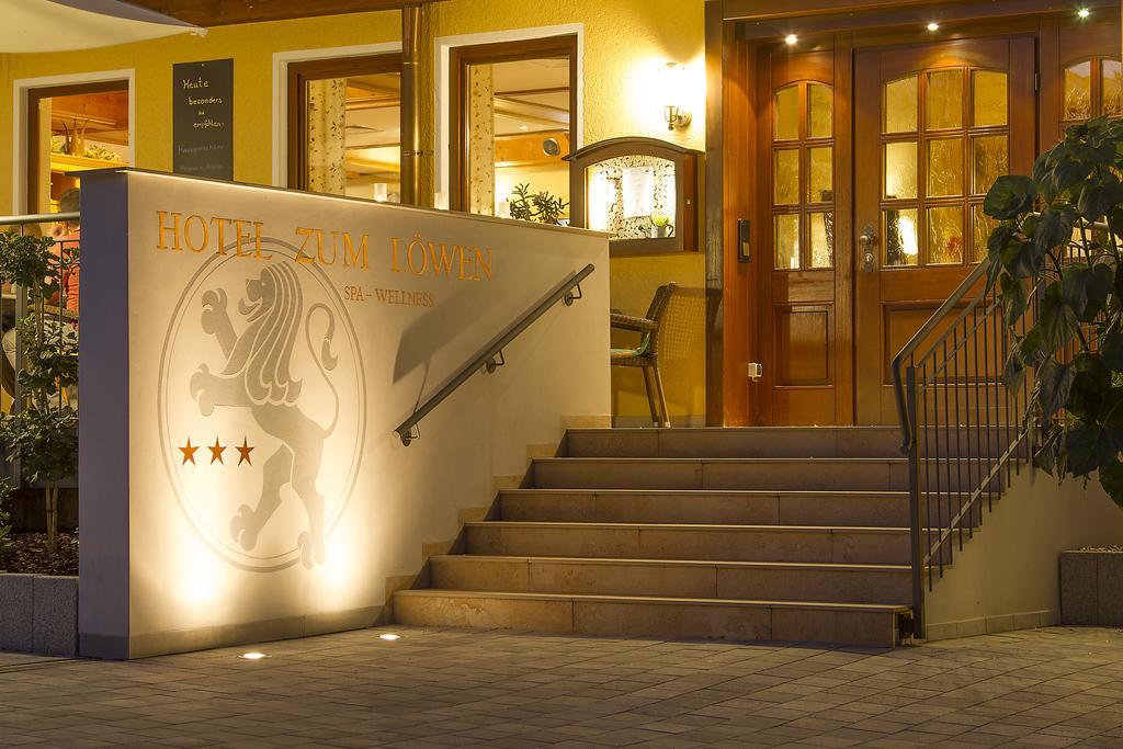 Gasthof - Hotel Zum Loewen Schwabthal エクステリア 写真