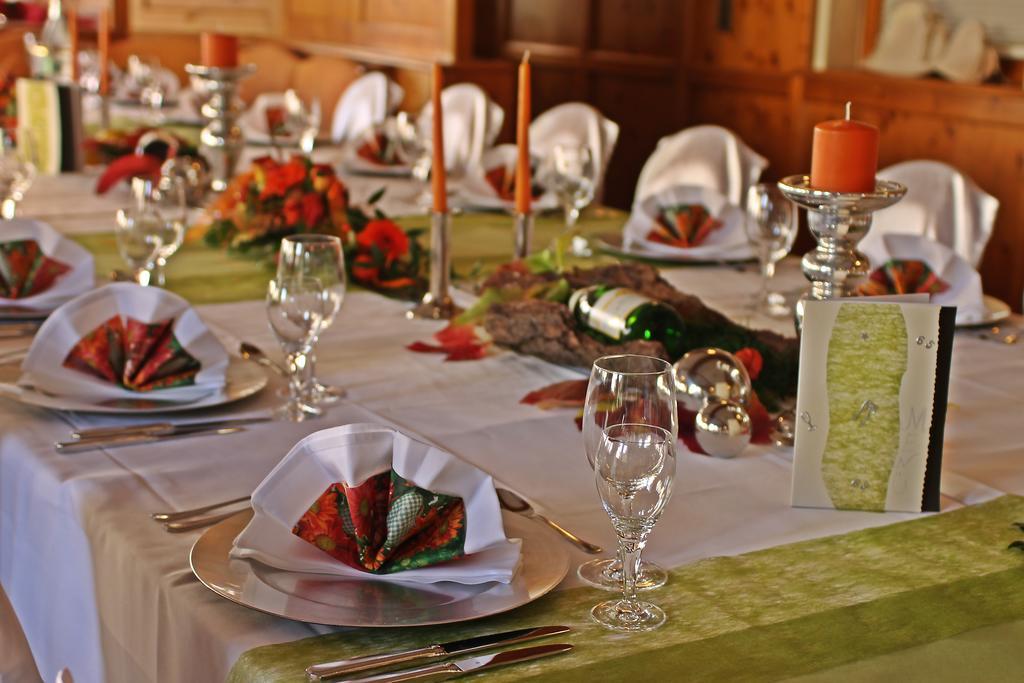 Gasthof - Hotel Zum Loewen Schwabthal エクステリア 写真